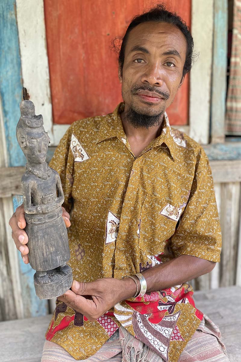 Classic Timorese Statue